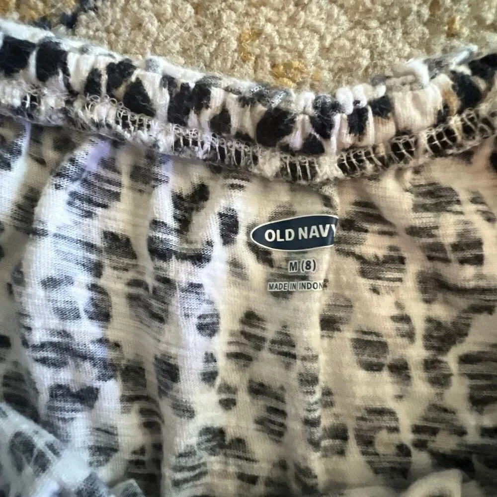 Old Navy Girls Leopard Print Button-Front Top – Size M (8)